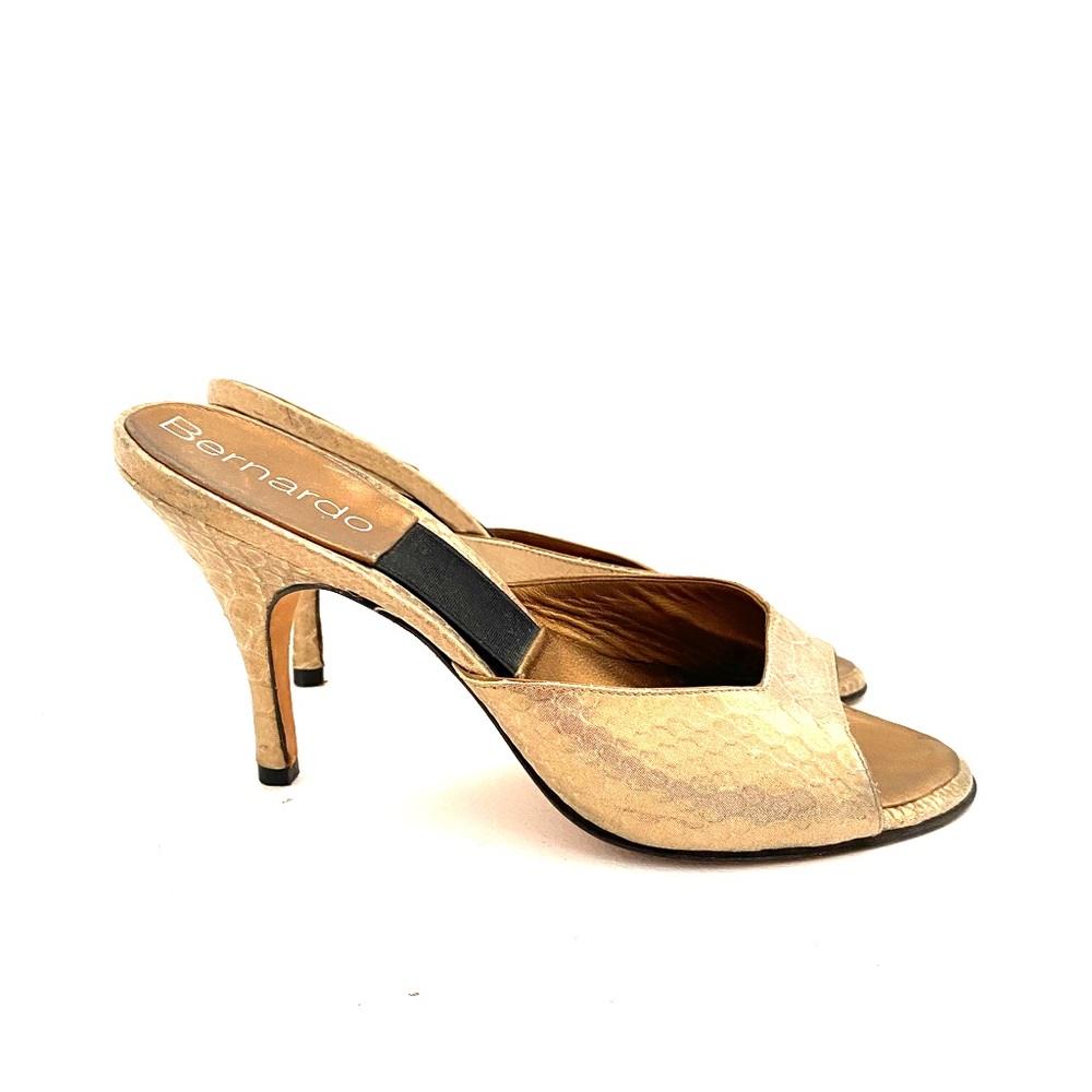 BERNARDO- size 9B retro 50s style